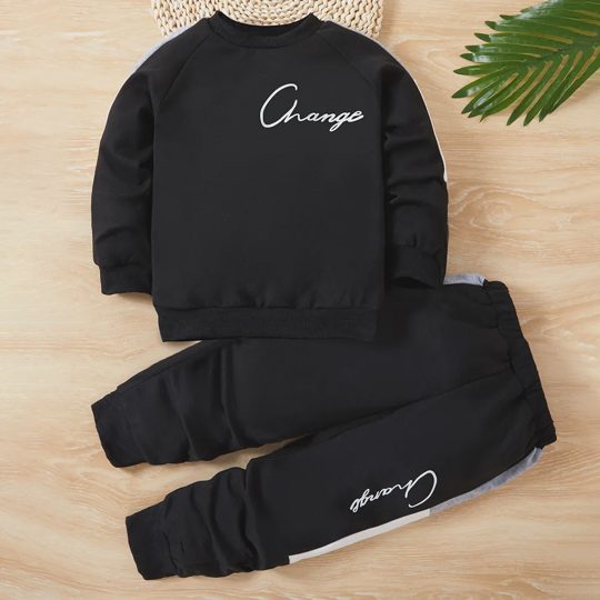 【18M-6Y】2-piece Boys Casual Cotton Letter Printe Round Neck Sweatshirt And Pants Set