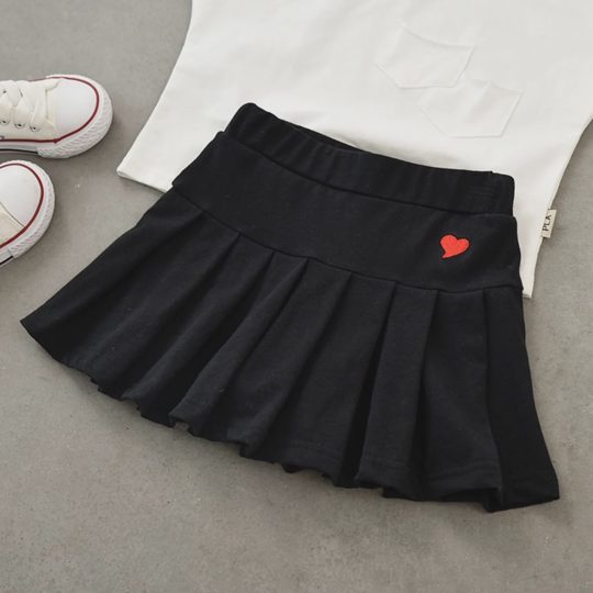 【2Y-15Y】Girls Casual College Heart Shape Embroidered Pleated Skirt - 33279